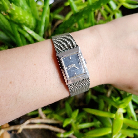 Vintage Silver Timex England Watch - Picture 6 of 12